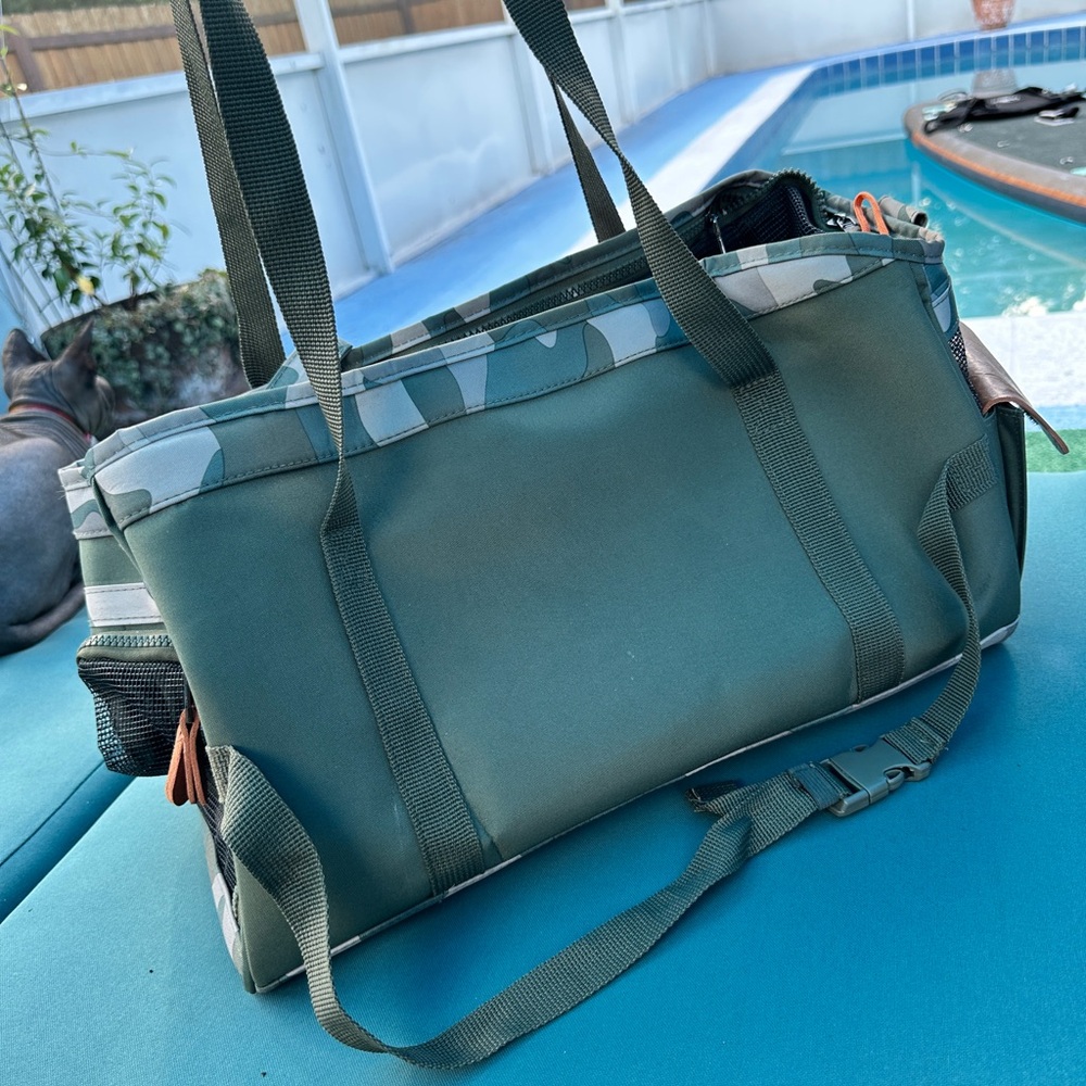 Pet carrier, transporter, bag